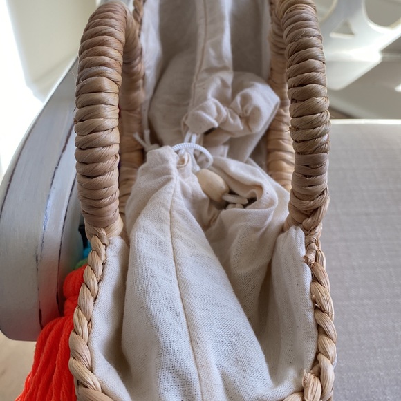 Sale! New Handmade straw bag with colorful tassels! Discounted price! - Picture 5 of 6